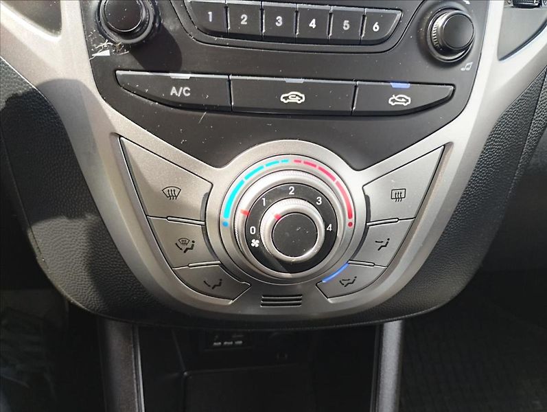 Hyundai ix20 1,4 CRDi 57kW 100%KM - fotka 15 z 16