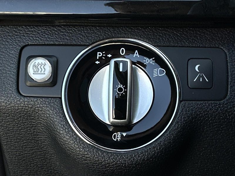 Mercedes-Benz Třídy E 350 4Matic 272PS NAVI KAMERA+P - fotka 13 z 39