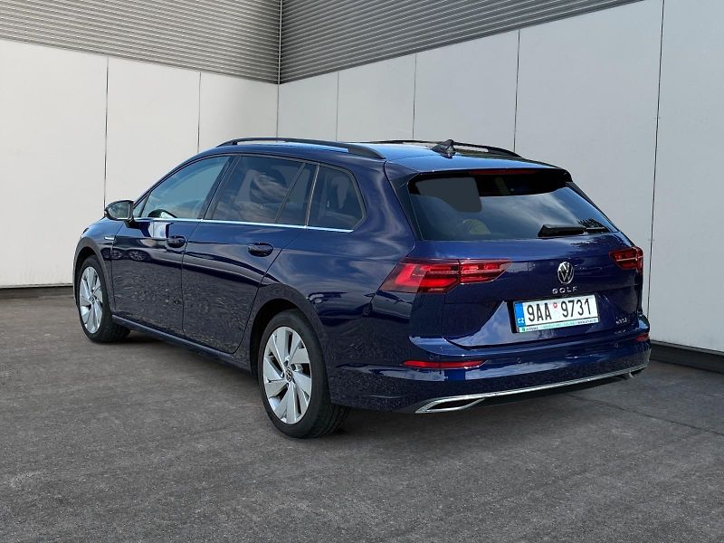 Volkswagen Golf Variant (2022) STYLE 1.5eTSI 110kW DSG CZ - fotka 4 z 11