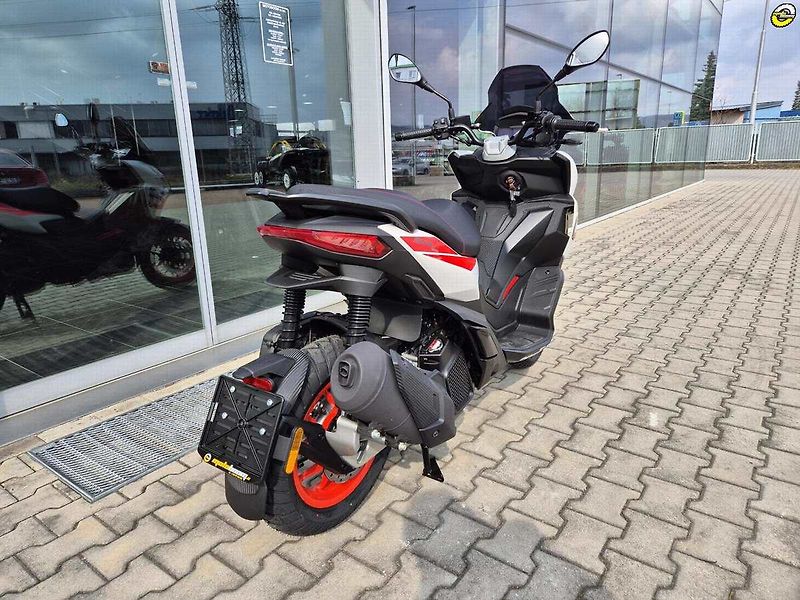 Aprilia SR GT 125 (2026) SPORT - AKČNÍ CENA - fotka 4 z 62