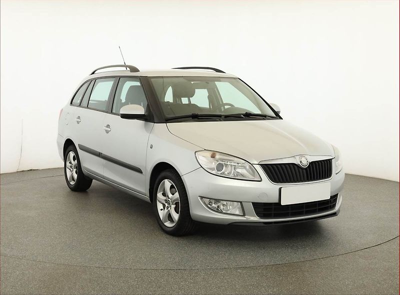 Škoda Fabia (2010) Style 1.6 TDI, Serv.kniha - fotografie inzerátu