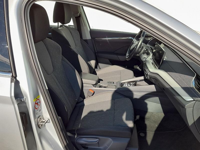 Škoda Octavia Combi M-HEV Style Plus Navi 1. - fotka 25 z 29