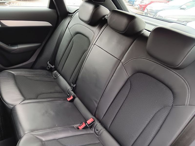 Audi Q3 2.0 TDI 130kW QUATTRO - fotka 30 z 32