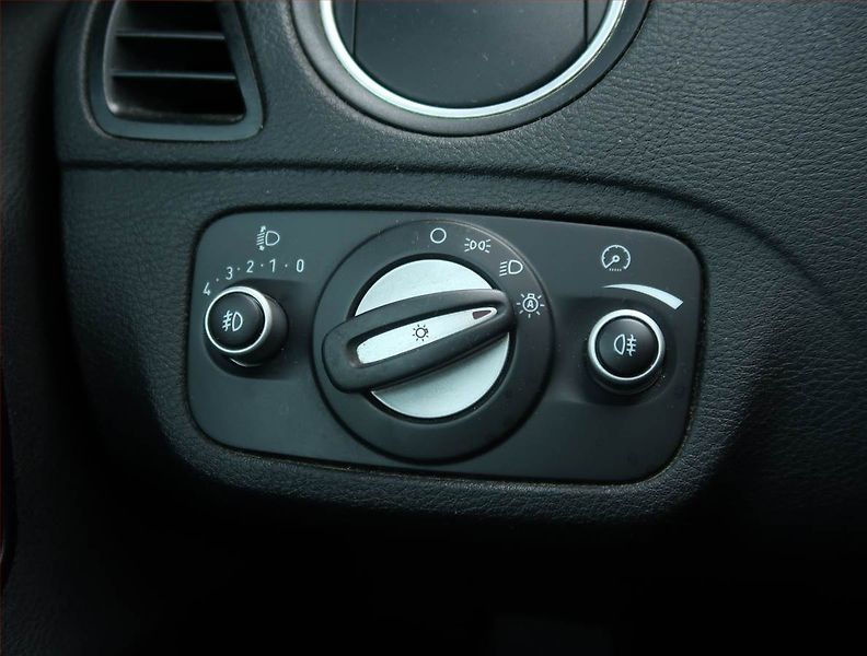 Ford S-MAX (2012) 2.0 TDCi, 7 míst, Navi - fotka 16 z 21