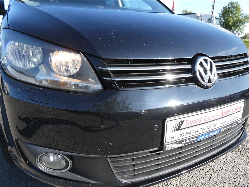 Volkswagen Touran 1,6 TDi 77kW 7.MÍST,navigace - fotka 3 z 43