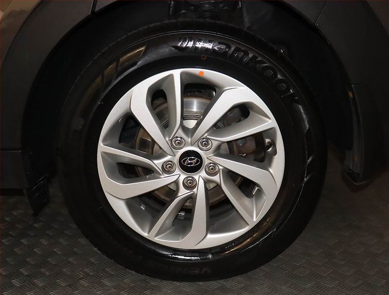 Hyundai Tucson (2018) 1.6 T-GDI, 4X4, Serv.kniha - fotka 15 z 18