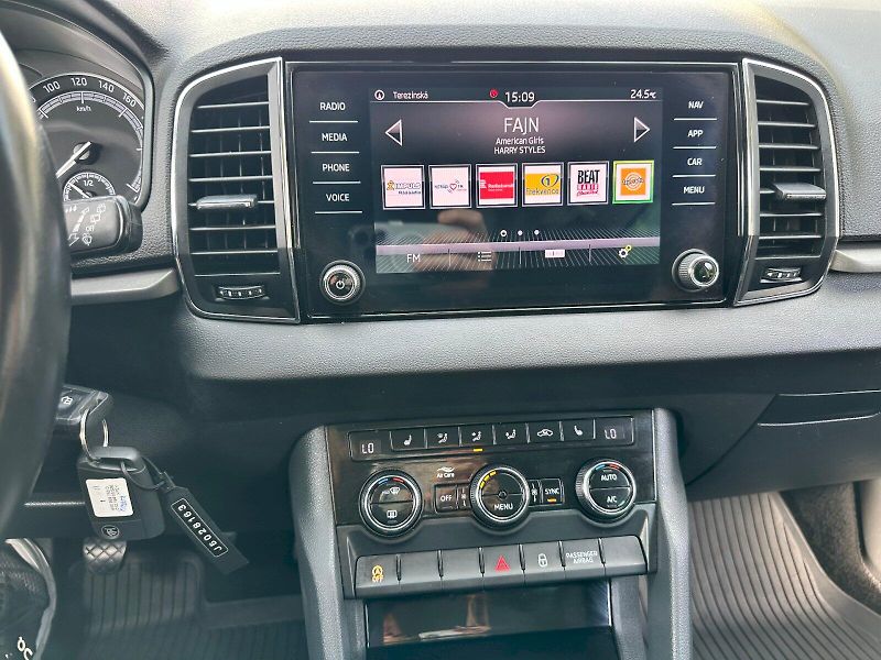 Škoda Karoq (2018) 2.0 TDI 110 kW Ambition 4x4 - fotka 13 z 25