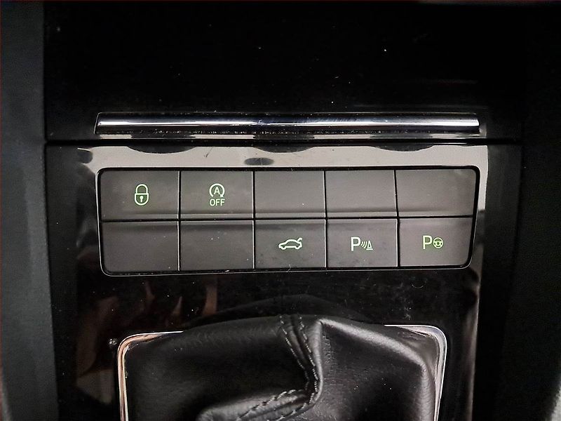 Škoda Octavia (2018) 1.5 TSI, Serv.kniha, Navi - fotka 24 z 25