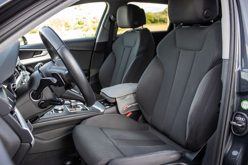 Audi A4 - fotka 16 z 26
