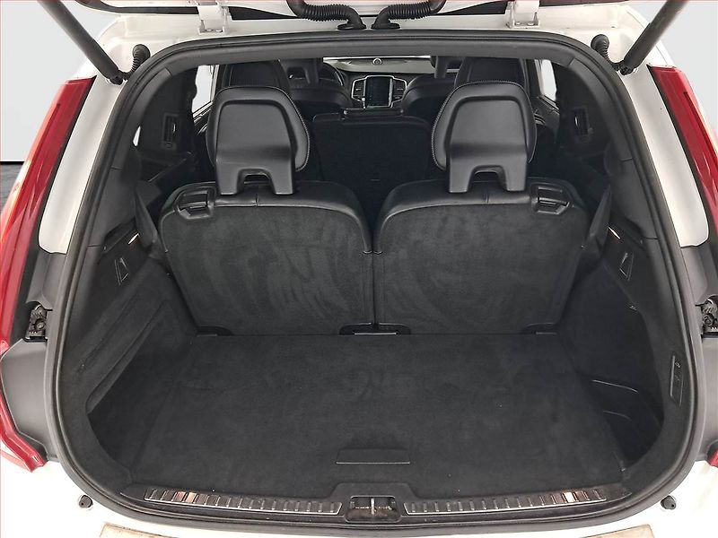 Volvo XC90 (2018) R-Design D5 AWD Polestar - fotka 22 z 24