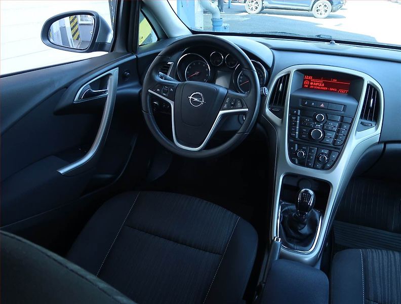 Opel Astra (2011) 1.4 T, Serv.kniha, Tempomat - fotka 7 z 15