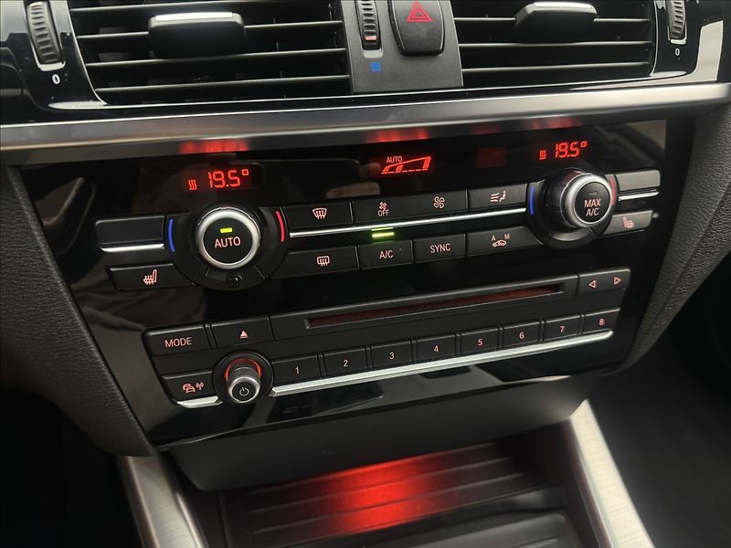 BMW X3 3,0 4X4 M NAVI ROZVODY KAMERA - fotka 23 z 43