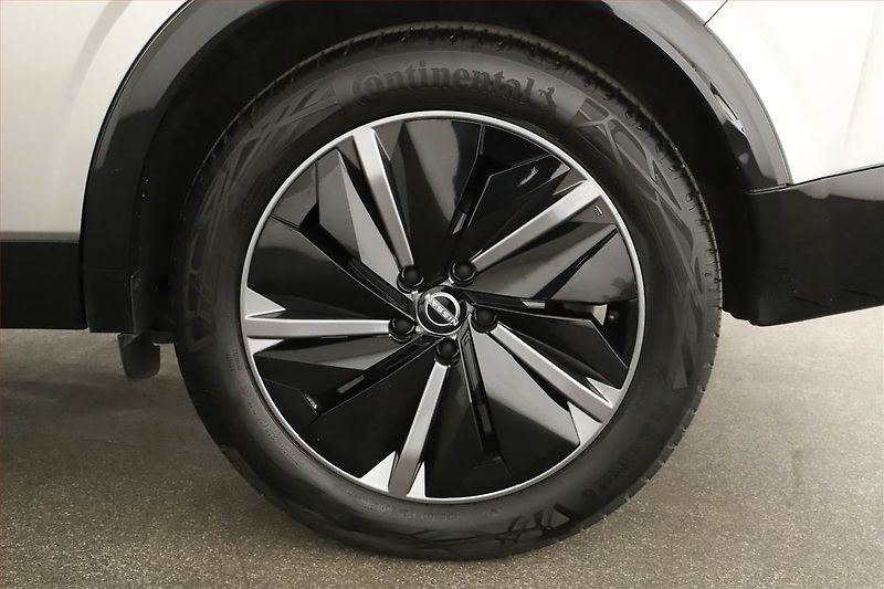 Nissan Qashqai (2025) Tekna 1.3 DIG-T MHEV - fotka 18 z 18
