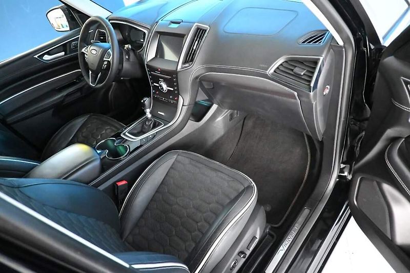 Ford S-MAX (2019) 2.0 VIGNALE LED ACC Tažné Masá - fotka 10 z 39