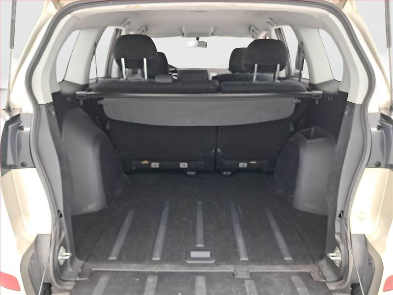 Mitsubishi Outlander (2009) 2.2 DI-D, 4X4, 7 míst, Tažné - fotka 13 z 15