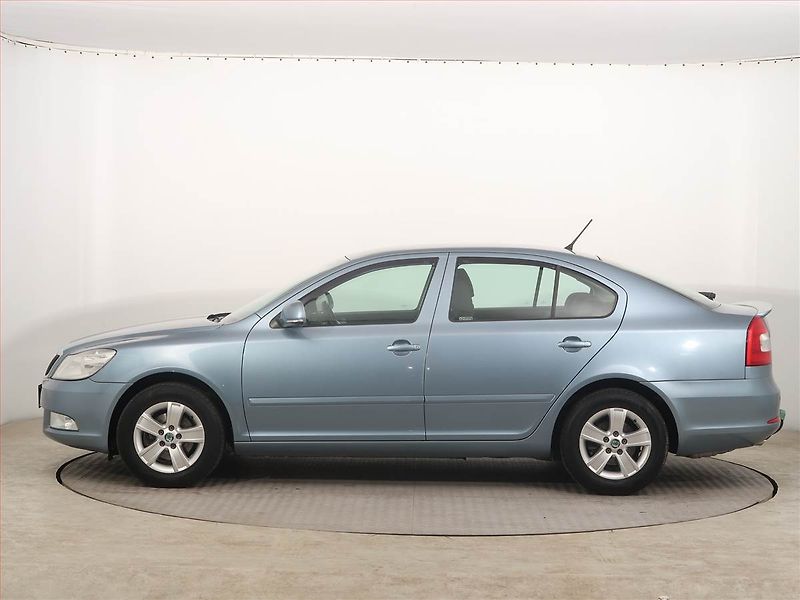 Škoda Octavia (2012) Ambition 1.4 TSI, Tempomat - fotka 3 z 13
