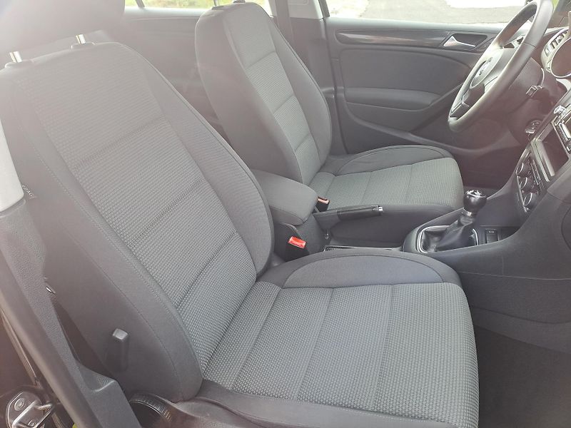 Volkswagen Golf (2012) 1.4 16V 59 KW, SERVISKA, PĚKNÝ - fotka 16 z 36