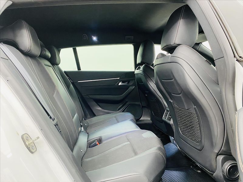 Peugeot 508 2,0 HDi 120kW GT Line - fotka 8 z 24