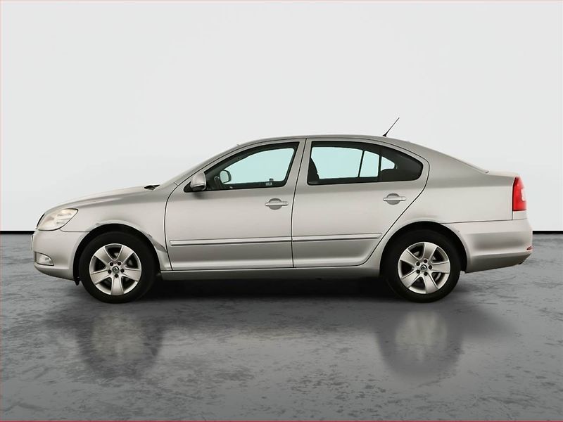 Škoda Octavia (2012) 2.0 TDI, ČR,1.maj, Tempomat - fotka 3 z 13