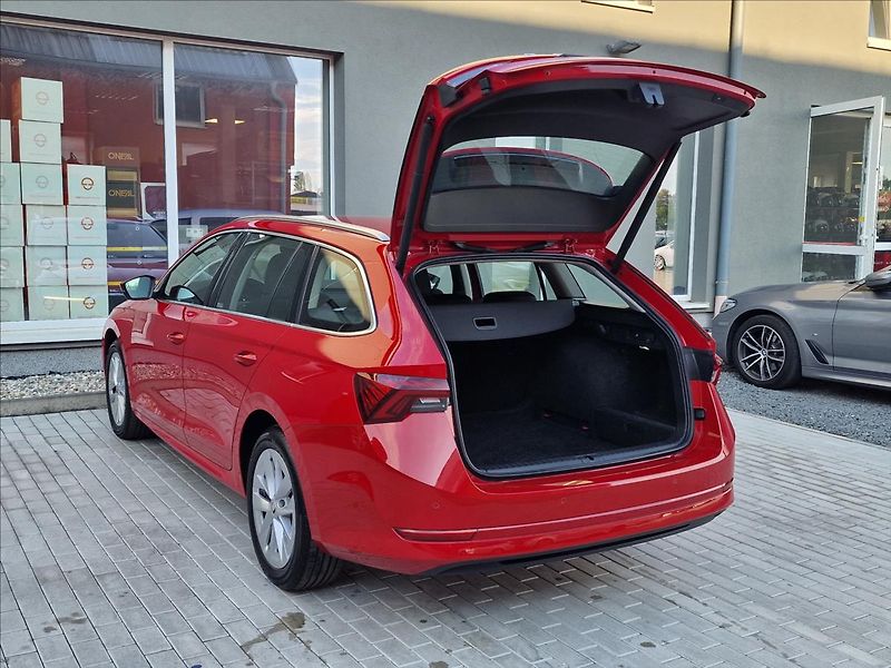 Škoda Octavia 2.0TDI Style Combi,ČR,1.Maj. - fotka 41 z 49