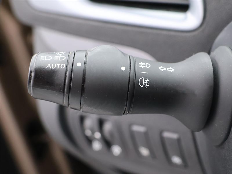 Renault Grand Scénic 1.2 TCe 97kW CZ Limited Navi - fotka 16 z 31