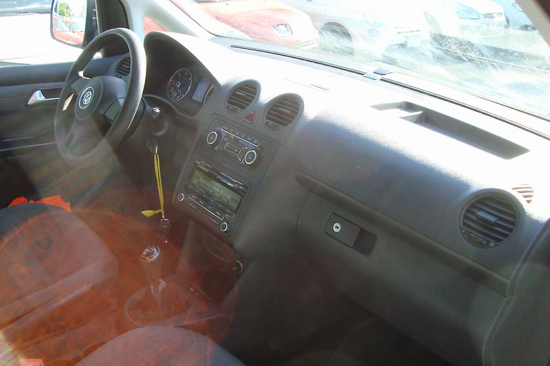 Volkswagen Caddy (2014) 1.6 TDi, Invalid úprava,rampa - fotka 42 z 73