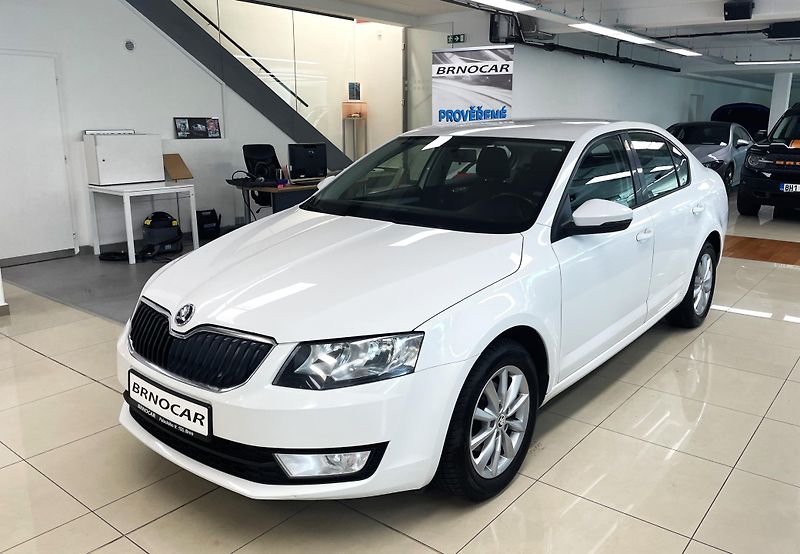 Škoda Octavia 1,6TDi Ambition, ČR - fotka 3 z 21