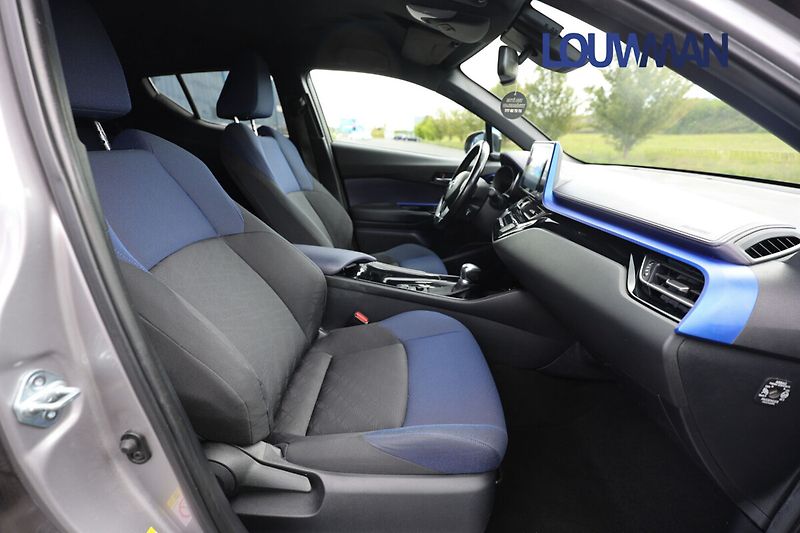 Toyota C-HR Hybrid 1.8 VVT-i Dynamic Comfo - fotka 15 z 25
