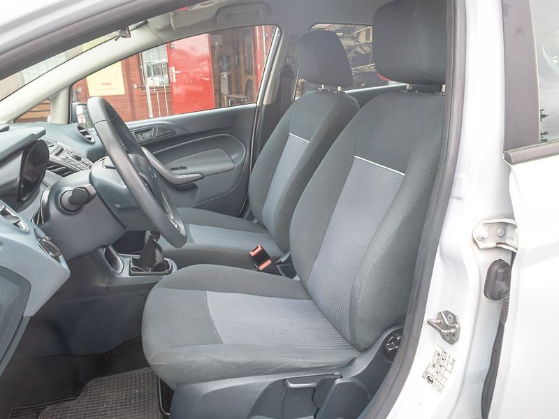 Ford Fiesta (2010) 1.25i 60KW – TAŽNÝ - fotka 14 z 40