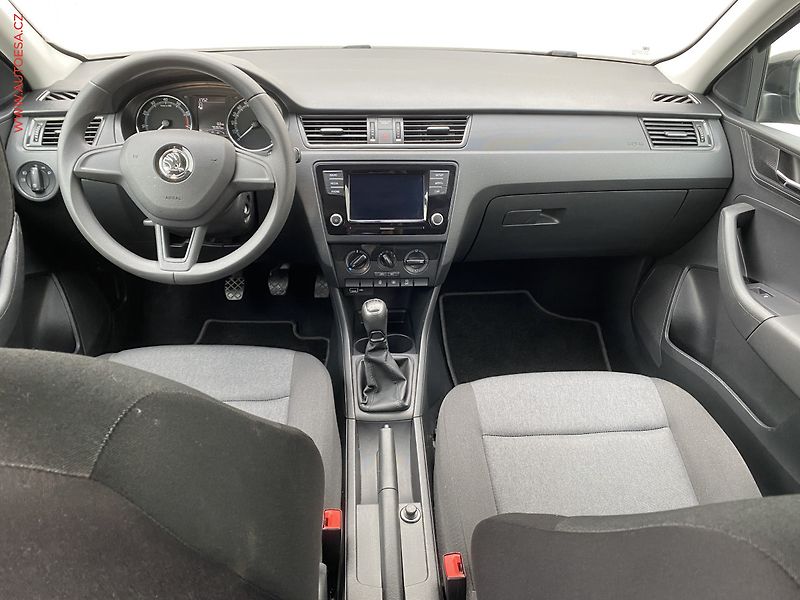 Škoda Rapid (2019) 1.0 TSi, Active - fotka 8 z 15