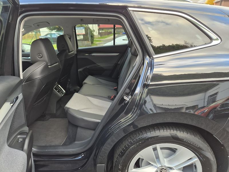 Škoda Enyaq 150kw, iV80 19ALU TZ SOH 92% - fotka 12 z 48