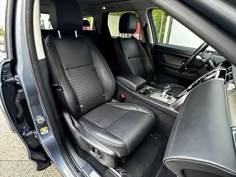 Land Rover Discovery Sport 2,0 D150 AWD 110kW HSE SERVIS! - fotka 13 z 50