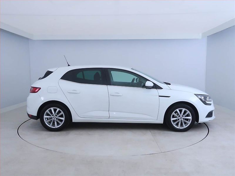 Renault Mégane (2017) 1.6 SCe, Tempomat - fotka 6 z 15
