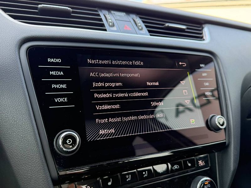 Škoda Octavia Style 1,5 TSI 110 kW 6° MP - fotka 16 z 26