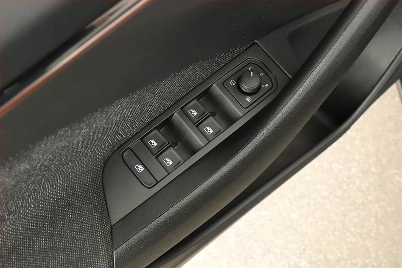 Škoda Scala (2025) 1.0 TSI, Top Selection, FullLe - fotka 14 z 14