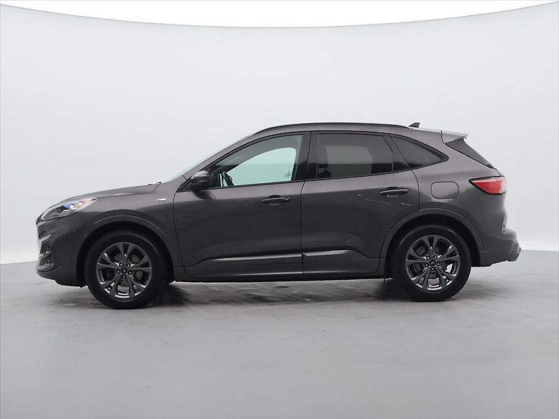 Ford Kuga 1,5 EB 110 kW ST-Line 1.Maj. - fotka 4 z 26