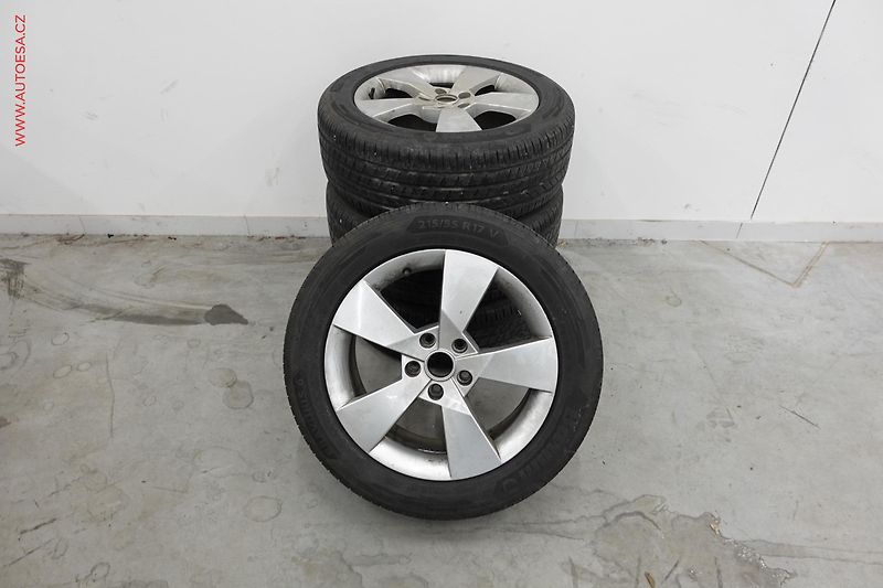 Volkswagen Passat (2020) 2.0TDi, DSG, LED, navi - fotka 22 z 22
