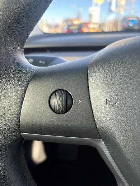 Tesla Model 3 SR Plus 60kWh 1.Maj TZ - fotka 18 z 23