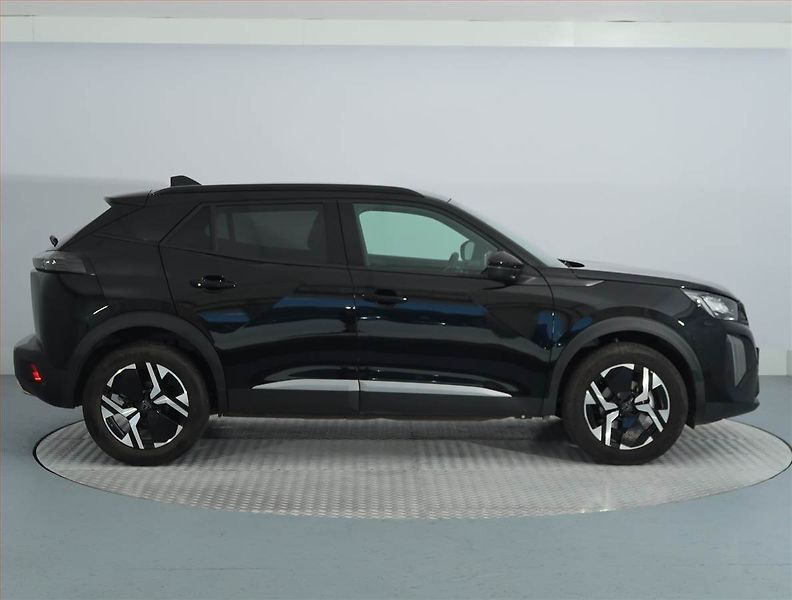 Peugeot 2008 (2025) 1.2 PureTech - fotka 6 z 14