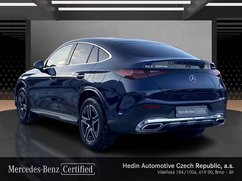 Mercedes-Benz GLC (2024) 300 de 4MATIC kupé - fotka 3 z 29