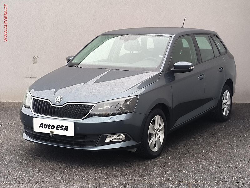 Škoda Fabia (2015) 1.4 TDi, Style, navi, +kola - fotka 3 z 22