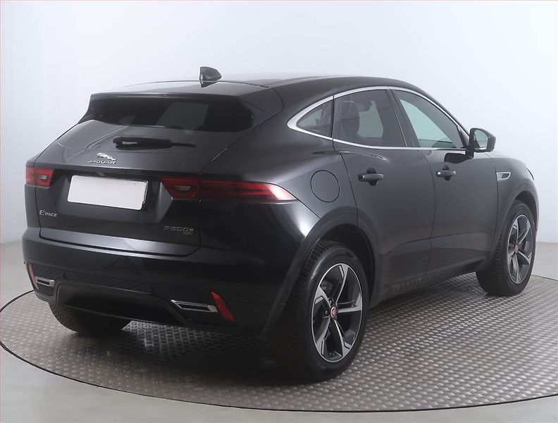 Jaguar E-Pace (2021) P300e AWD, 4X4, Automat - fotka 5 z 23