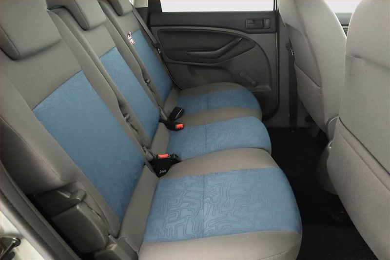 Ford C-MAX (2009) 1.6, po STK, slušný stav - fotka 9 z 21