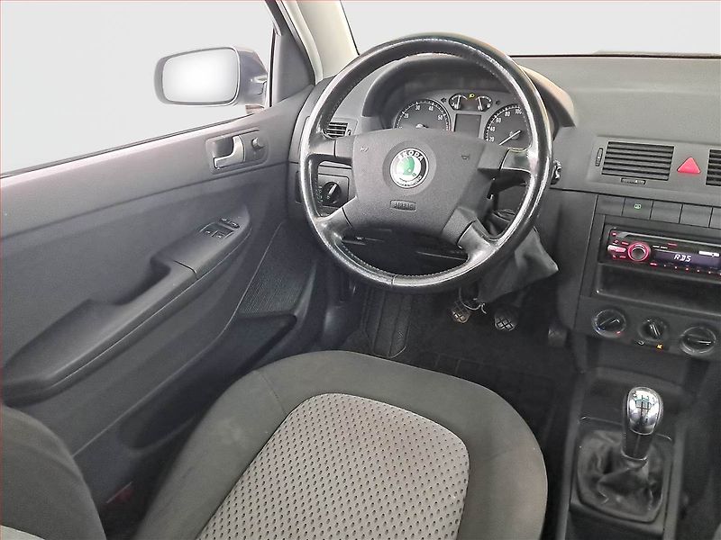 Škoda Fabia (2003) 1.2 12V, po STK, Klima - fotka 7 z 15