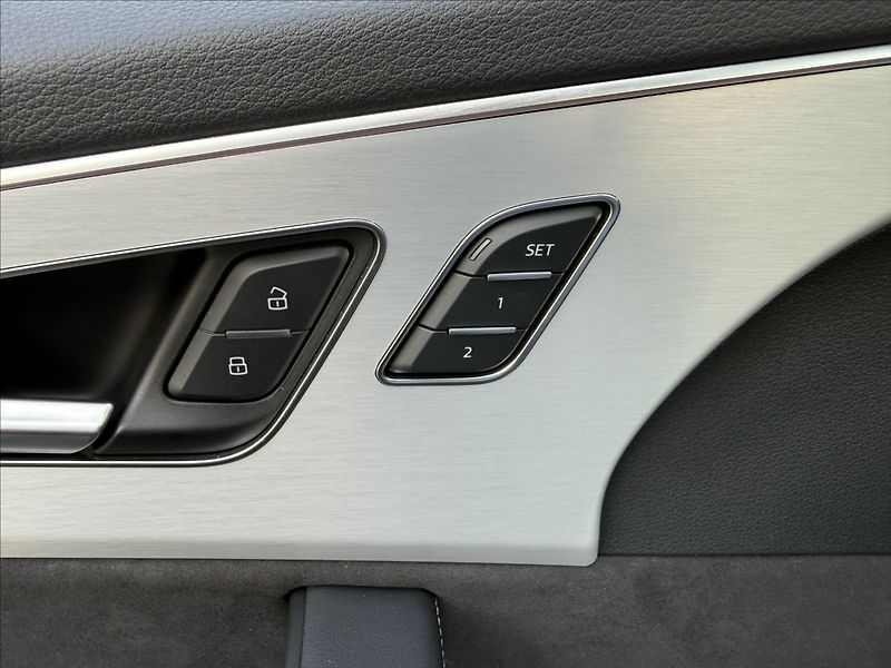 Audi Q7 50 TDI S-Line Quattro - fotka 15 z 37