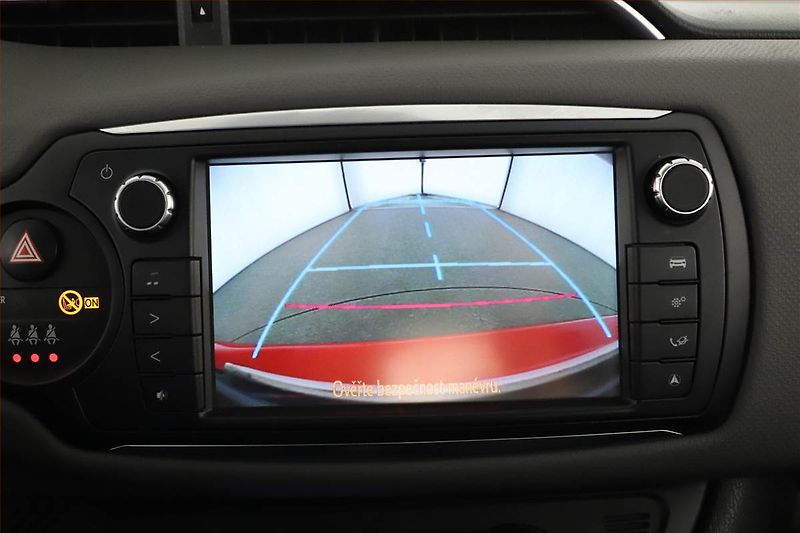 Toyota Yaris (2016) 1.5 Hybrid, Automat - fotka 13 z 17
