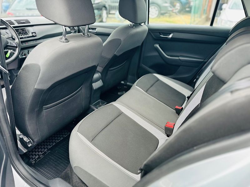 Škoda Fabia (2018) 1.0TSi SERVISKA, 100%KM - fotka 10 z 12
