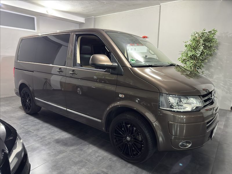 Volkswagen Multivan 2,0   TDI DSG 4M INDIVIDUAL - fotka 36 z 45