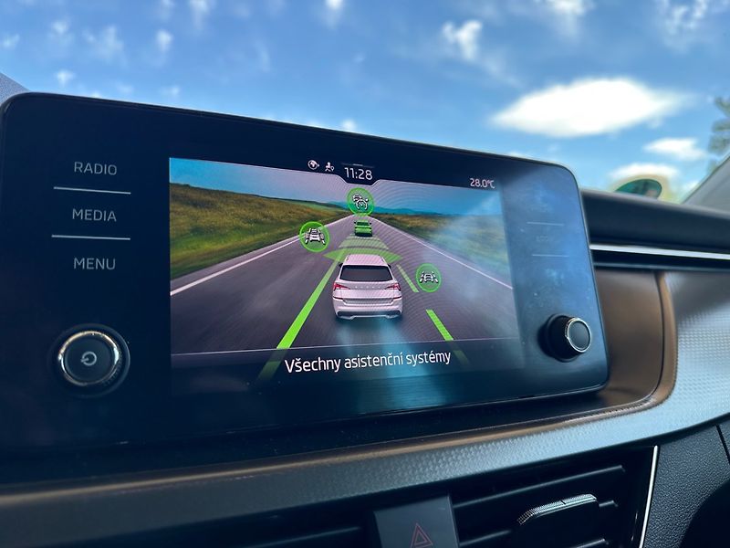 Škoda Kamiq (2020) 1.5TSi KAMERA,APP,LED,100%KM - fotka 13 z 22