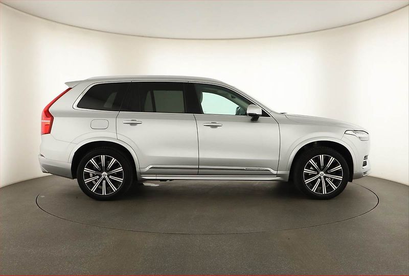 Volvo XC90 (2019) D5 AWD, DPH, Harman/Cardon - fotka 5 z 18